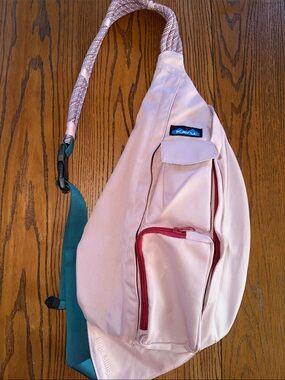 Kavu Rope Sling Bag NWOT